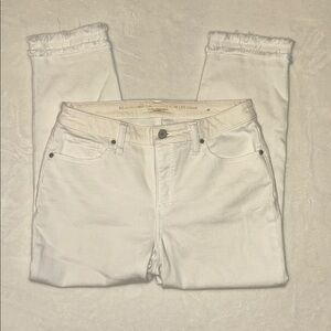 Chico’s So Slimming Girlfriend Slim Leg Crop Jeans Chico’s Size 0.5 (6)